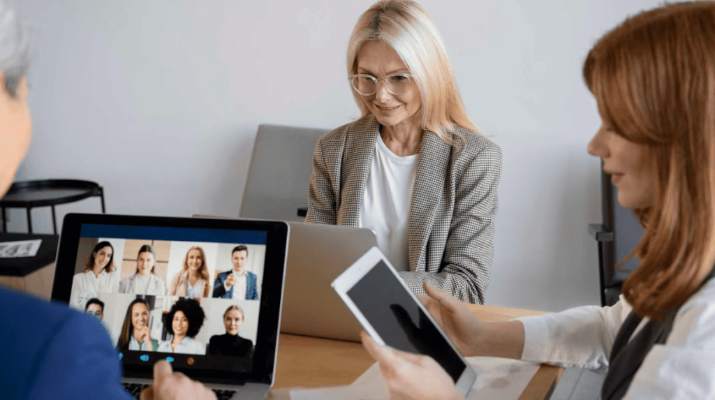 Common Mistakes to Avoid in a Debrief Meeting - Sembly